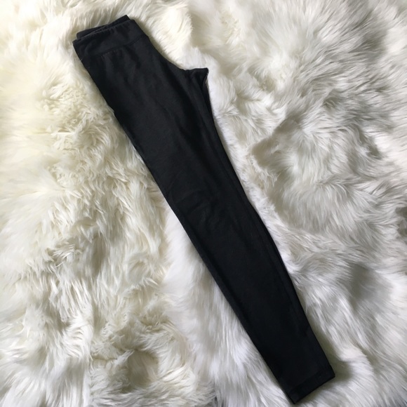 Brandy Melville Jaycee Charcoal Gray Leggings - Picture 3 of 8